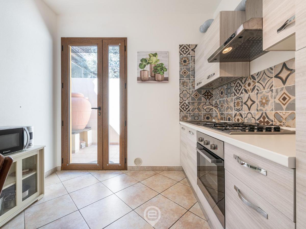 Lidia'S House Apartment Ористано Екстериор снимка